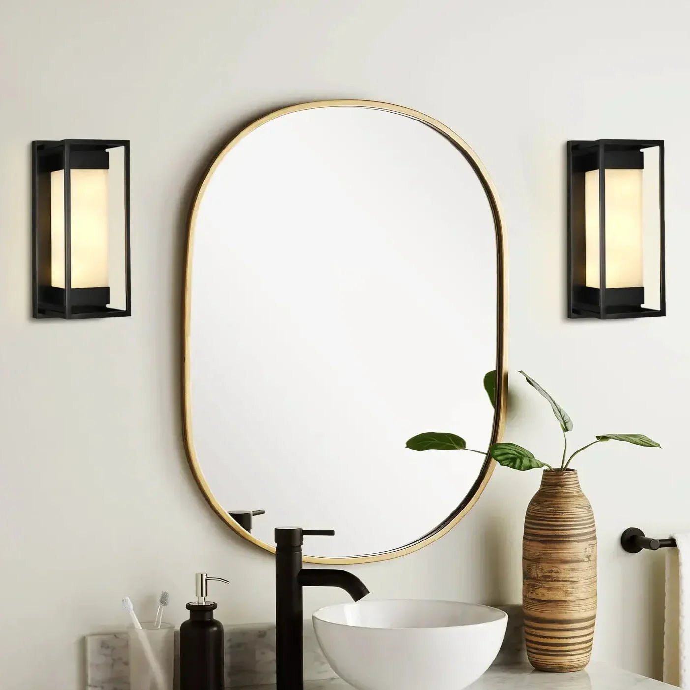 Maurizio Alabaster Square-Shaped Wall Sconces-Amarnest