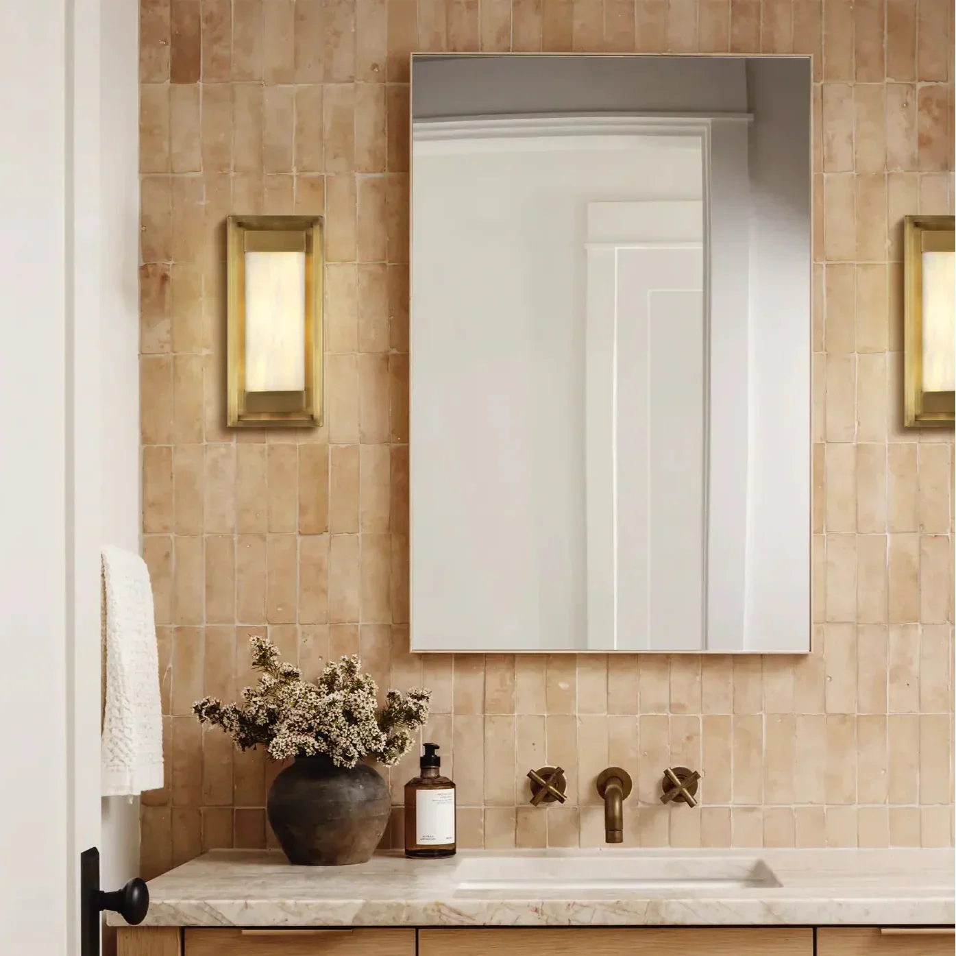 Maurizio Alabaster Square-Shaped Wall Sconces-Amarnest